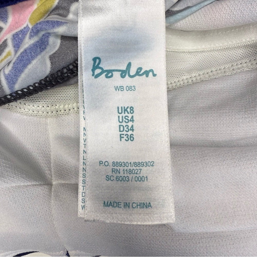 Boden Black Blue and Pink Leaf Patterned Camisole Tankini TOP ONLY Size US 4 GUC - Picture 5 of 6